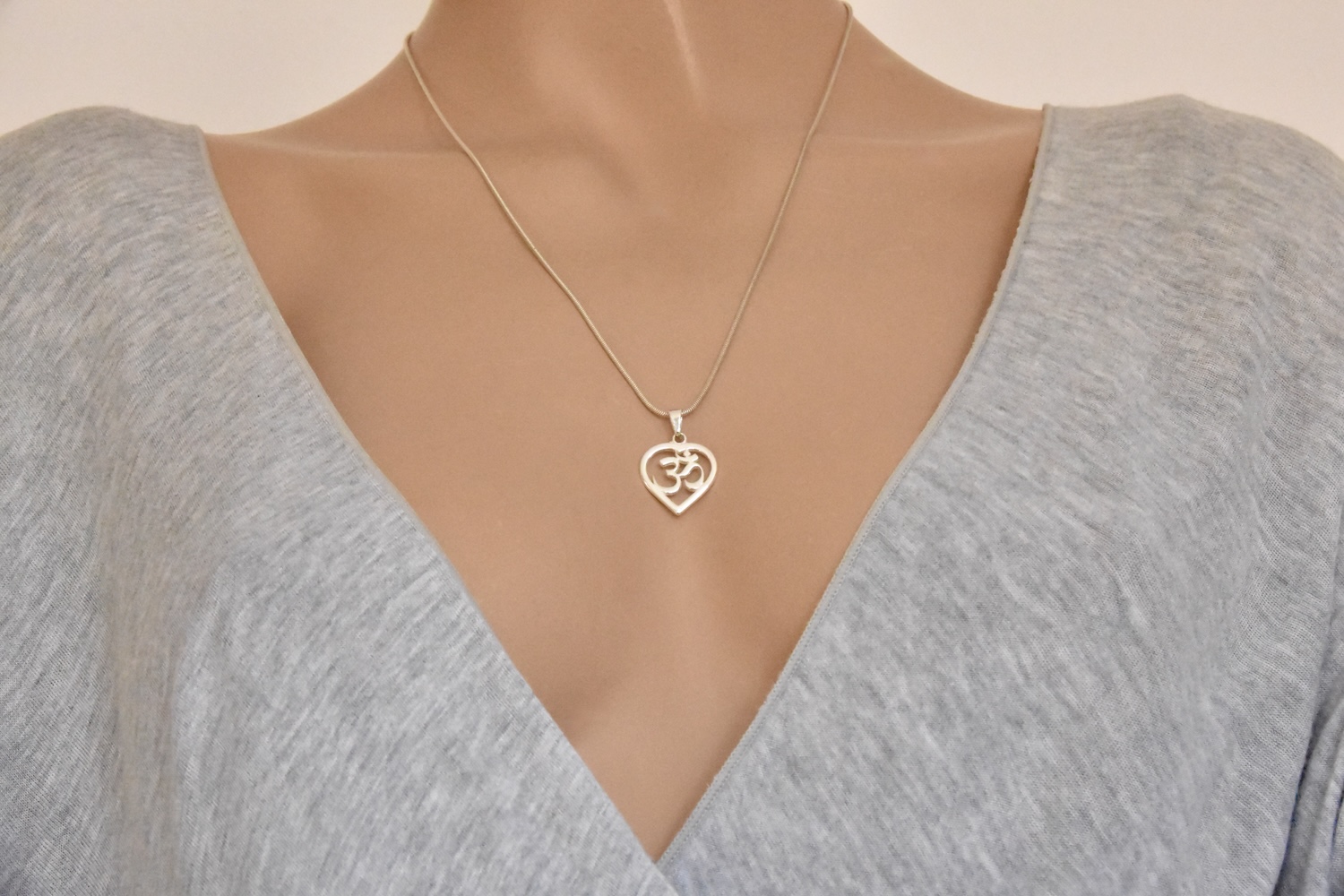 Sterling Silver 925 Open Heart Om Ohm Delicate Pendant Unisex Chakra Healed Buddha Spiritual Yoga Meditation Love Jewellery Gift Present - Image 3