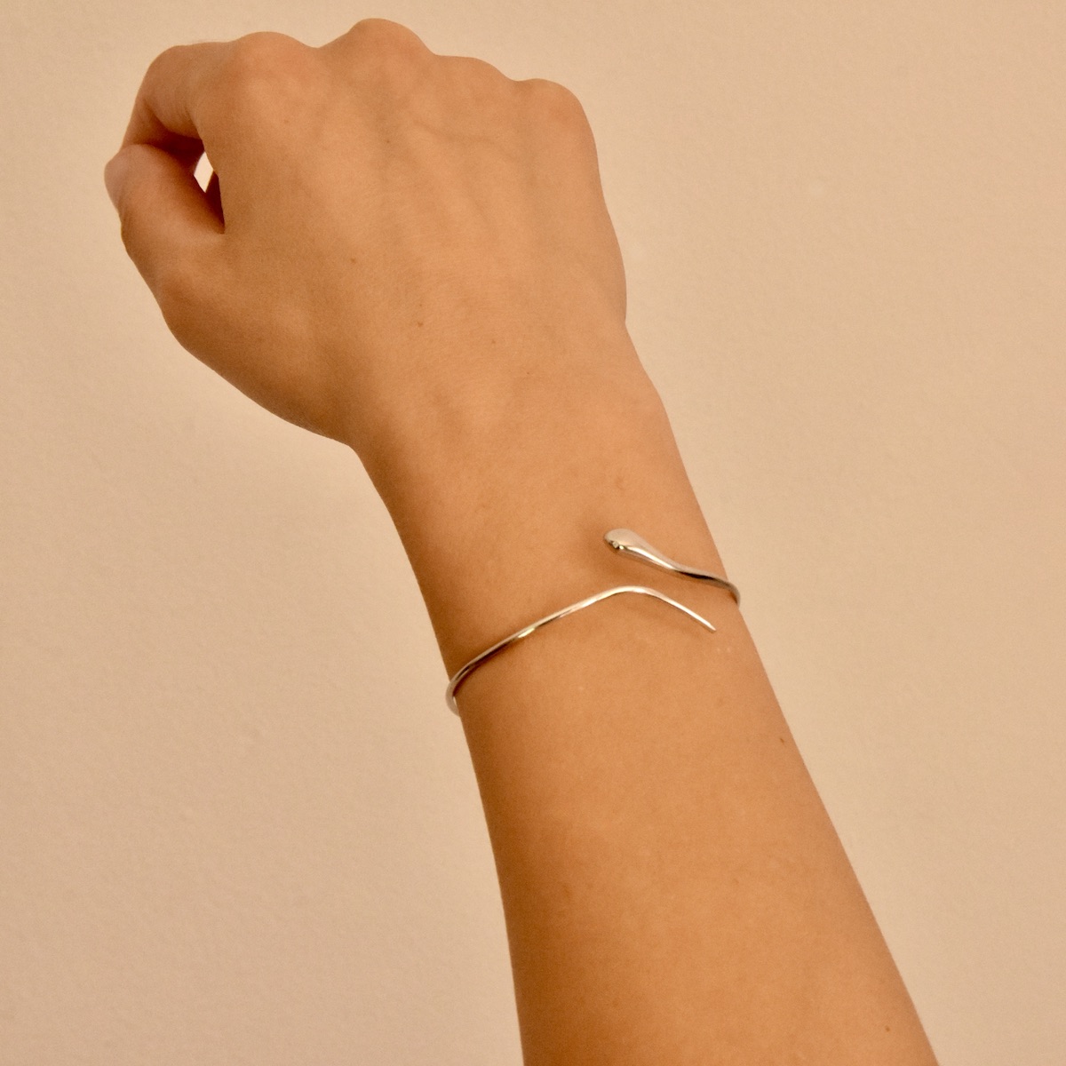 Sterling Silver Snake Bracelet “Serpent Gaze” – Minimalist Open Bangle - Image 4