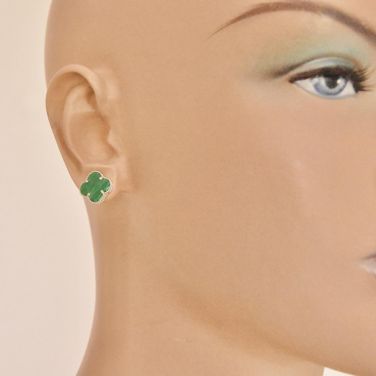 Silver clover earrings with malachite - Image 3