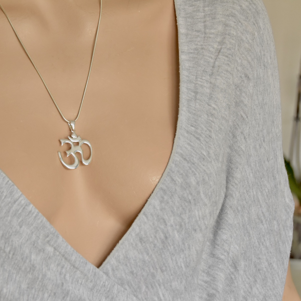 Om Ohm Large Pendant Sterling Silver 925 Delicate Pendant Chakra Healed Buddha Spiritual Yoga Jewellery Gift - Image 3
