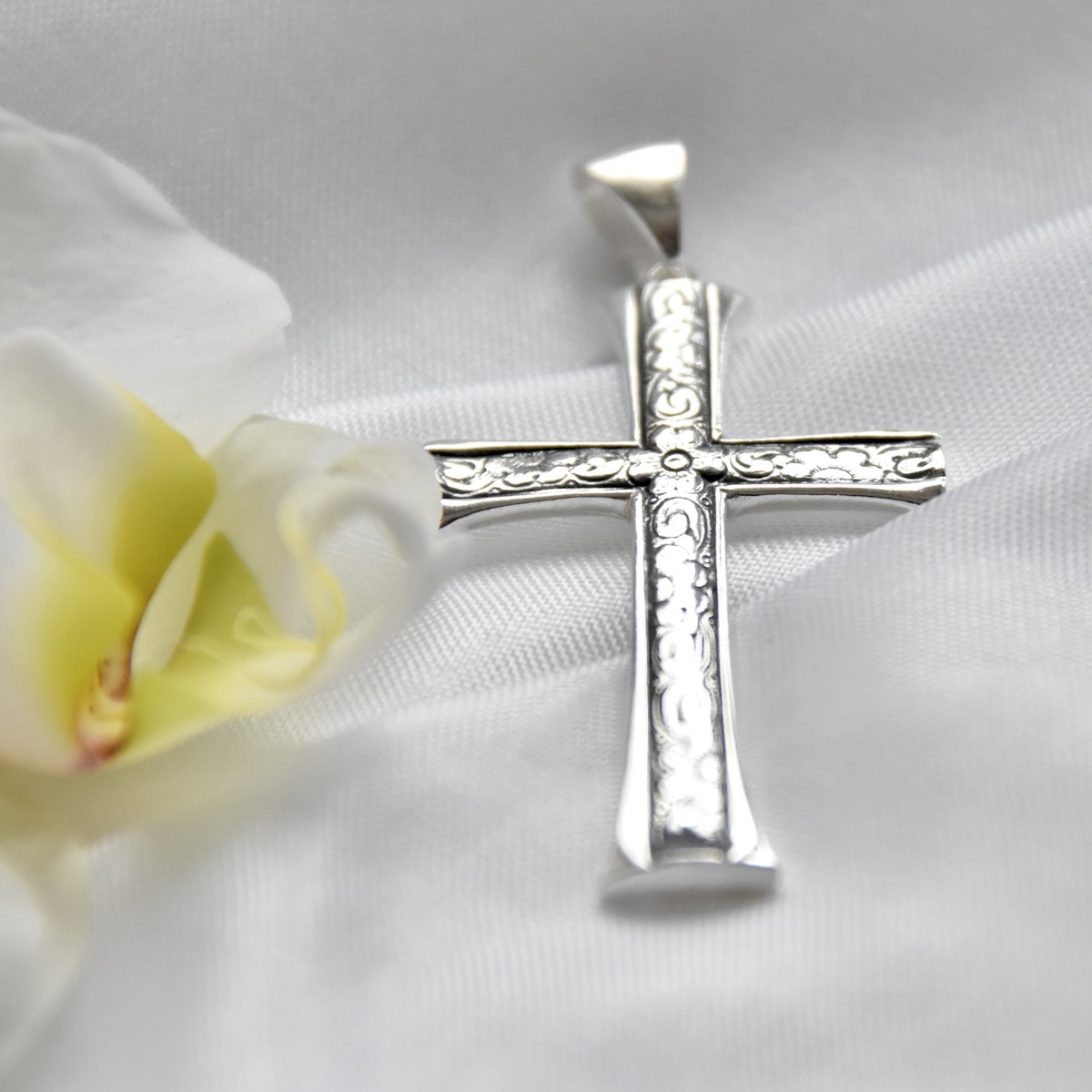 Sterling Silver 925 Cross Large Pendant Flower Accented Necklace Chain Jewellery Unisex Gift - Image 2