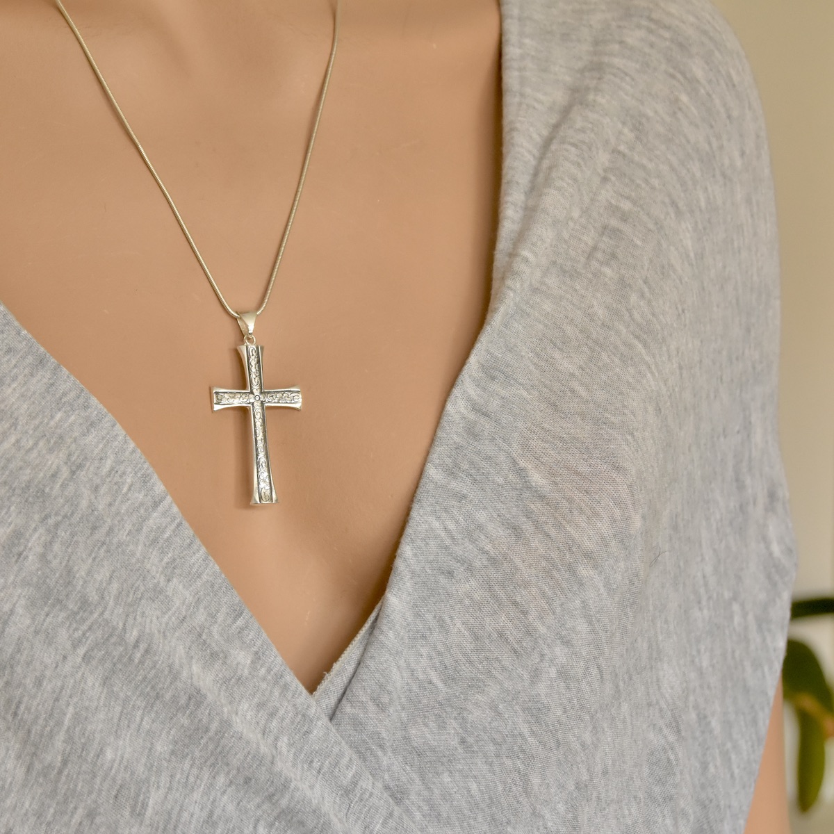 Sterling Silver 925 Cross Large Pendant Flower Accented Necklace Chain Jewellery Unisex Gift - Image 3