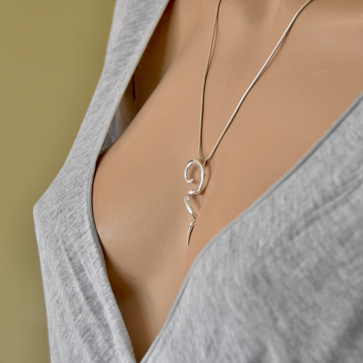 Modern Sterling Silver 925 Swirl Pendant Spiral Serpentine Twist Design Jewellery - Image 5