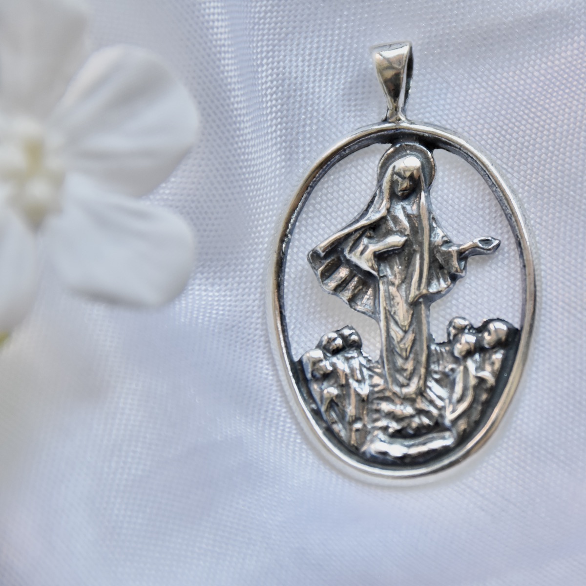 Jesus Christ Mother of God Pendant Sterling Silver 925 Oval Necklace Charm Religious Jewelry Gift - Image 2