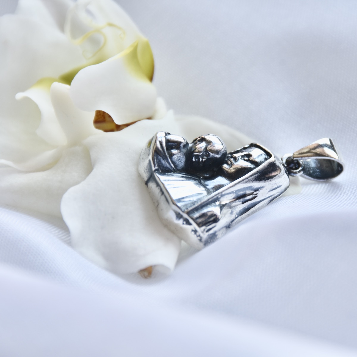 Religious Virgin Mary Jesus Christ Sterling Silver 925 Oxidised Necklace Pendant - Image 2