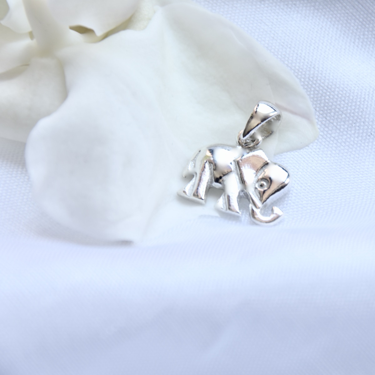 Sterling Silver 925 Small Elephant Pendant Good Luck Animal Happiness Necklace Charm Jewellery Gift Present - Image 2