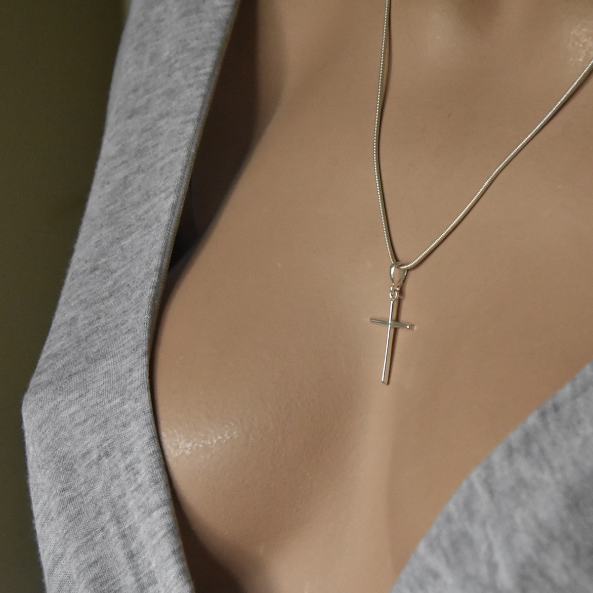 Sterling Silver 925 Cross Pendant Necklace Minimalist Unisex Jewellery - Image 4
